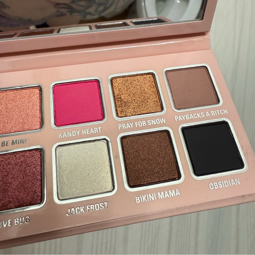 NEW‼️Kylie Cosmetics Ulta Limited Edition 2019 Holiday Pressed Eyeshadow Palette - Picture 7 of 8